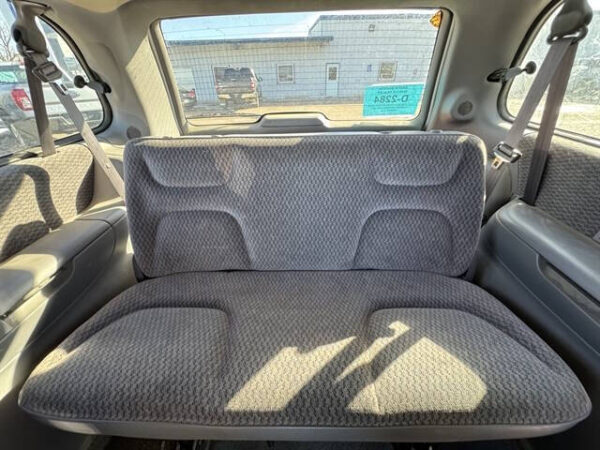 1999 Dodge Grand Caravan SE - Image 12