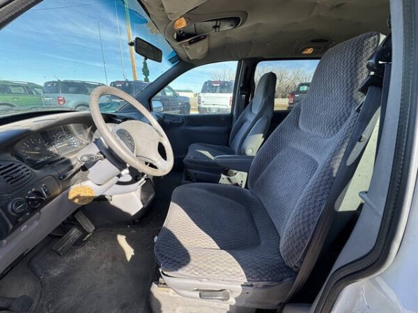 1999 Dodge Grand Caravan SE - Image 7