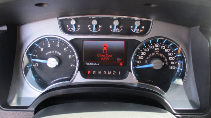 2013 Ford F-150 Platinum 4x4 Platinum 4dr SuperCrew Styleside 5.5 ft. SB - Image 11