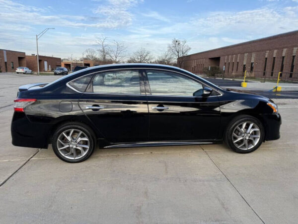 2015 Nissan Sentra SR - Image 6