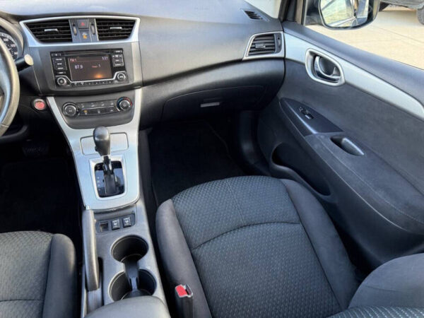 2015 Nissan Sentra SR - Image 9