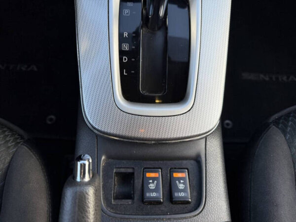 2015 Nissan Sentra SR - Image 10