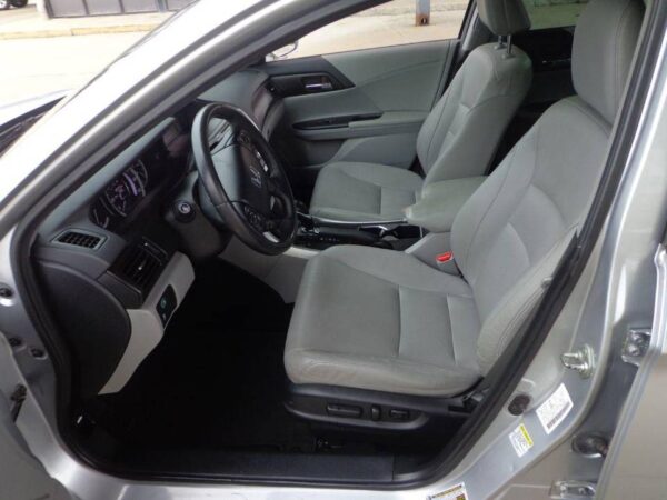 2013 Honda Accord EX-L 4dr Sedan (2.4L 4cyl CVT) - Image 14