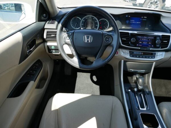 2014 Honda Accord EX-L 4dr Sedan (2.4L 4cyl CVT) - Image 16
