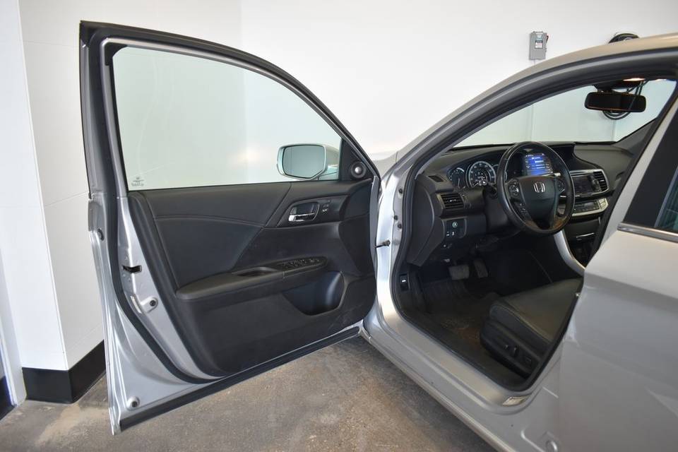 2013 Honda Accord EX-L 4dr Sedan (2.4L 4cyl CVT) - Image 17