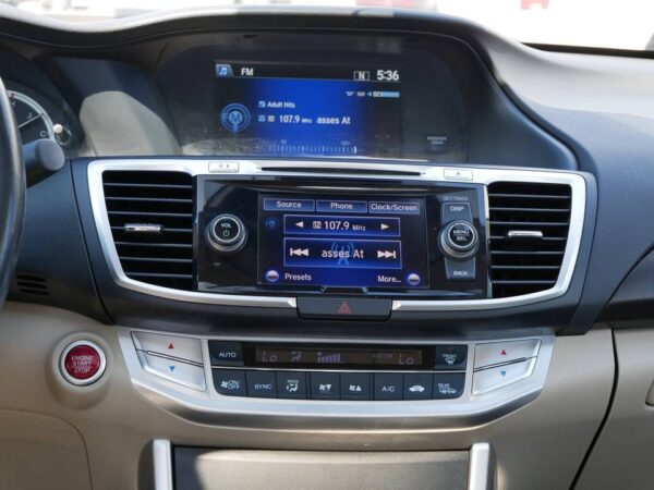 2014 Honda Accord EX-L 4dr Sedan (2.4L 4cyl CVT) - Image 17