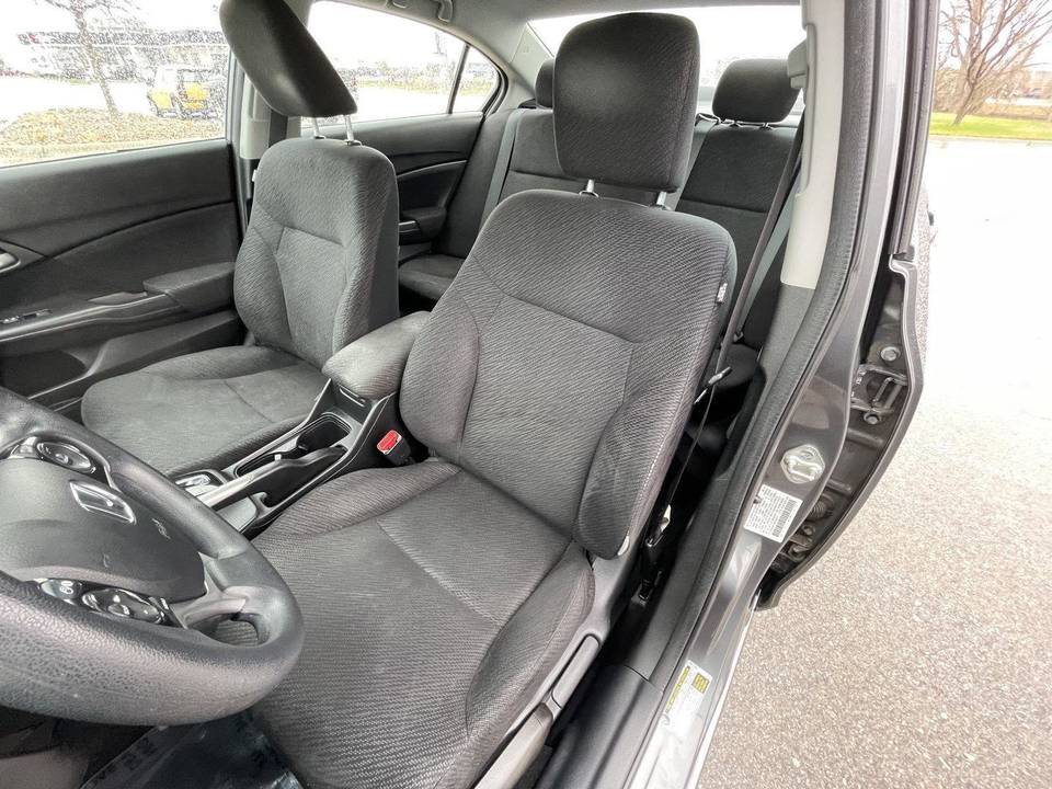 2013 Honda Civic LX 4dr Sedan (1.8L 4cyl 5A) - Image 19