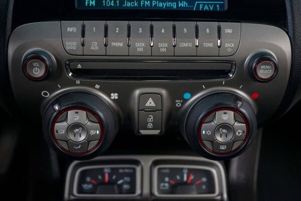 2011 Chevrolet Camaro - Image 19