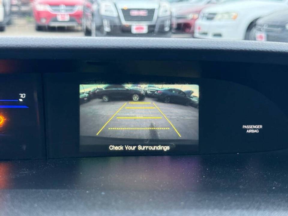 2013 Honda Civic LX 4dr Sedan (1.8L 4cyl 5A) - Image 22