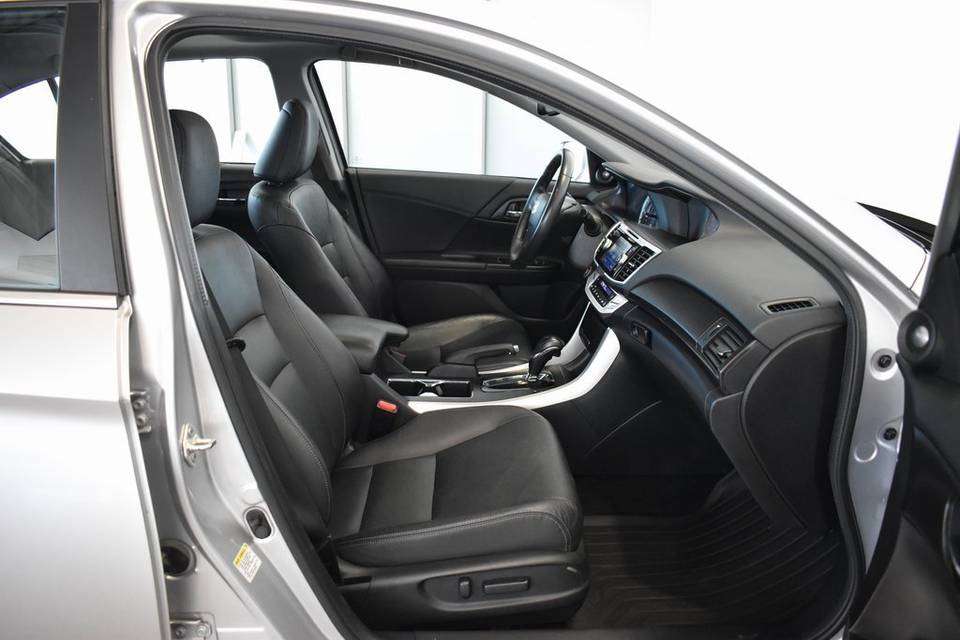 2013 Honda Accord EX-L 4dr Sedan (2.4L 4cyl CVT) - Image 23