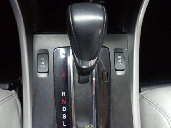 2013 Honda Accord EX-L 4dr Sedan (2.4L 4cyl CVT) - Image 23