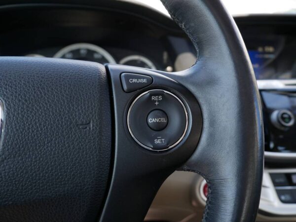 2014 Honda Accord EX-L 4dr Sedan (2.4L 4cyl CVT) - Image 23