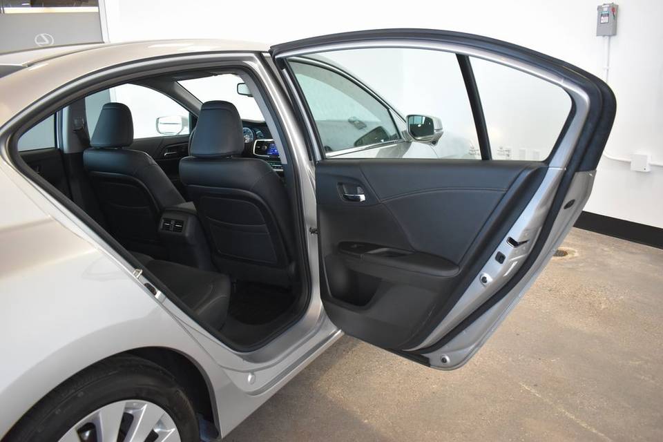 2013 Honda Accord EX-L 4dr Sedan (2.4L 4cyl CVT) - Image 24