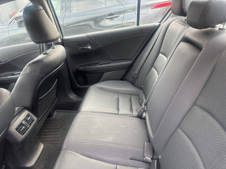 2013 Honda Accord EX-L 4dr Sedan (2.4L 4cyl CVT) - Image 38