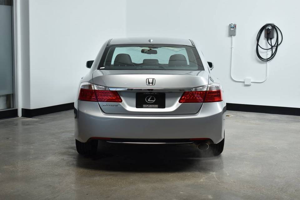 2013 Honda Accord EX-L 4dr Sedan (2.4L 4cyl CVT) - Image 6