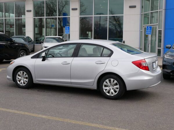 2012 Honda Civic LX 4dr Sedan (1.8L 4cyl 5A) - Image 9