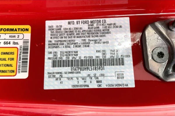 2020 Ford Mustang convertible - Image 20
