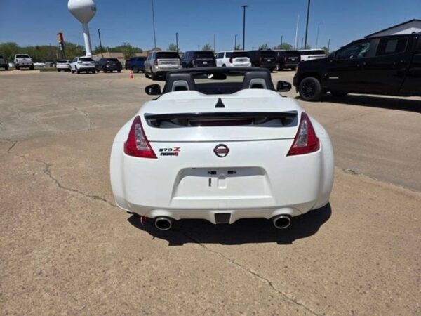 2016 Nissan Convertible 370Z - Image 20
