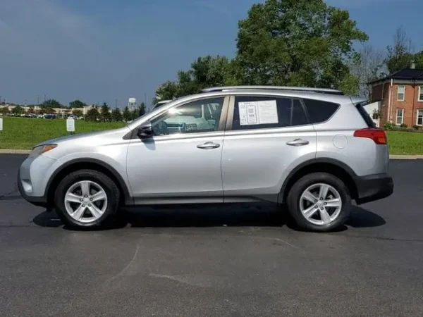 2014 Toyota RAV4 XLE - Image 3