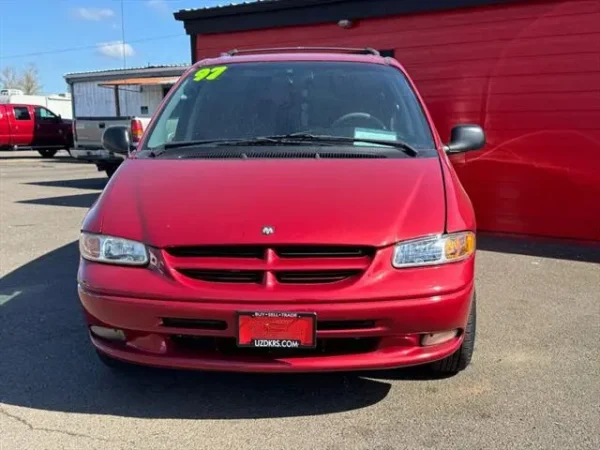 1997 Dodge Grand Caravan ES - Image 5