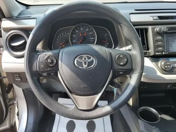 2014 Toyota RAV4 XLE - Image 7