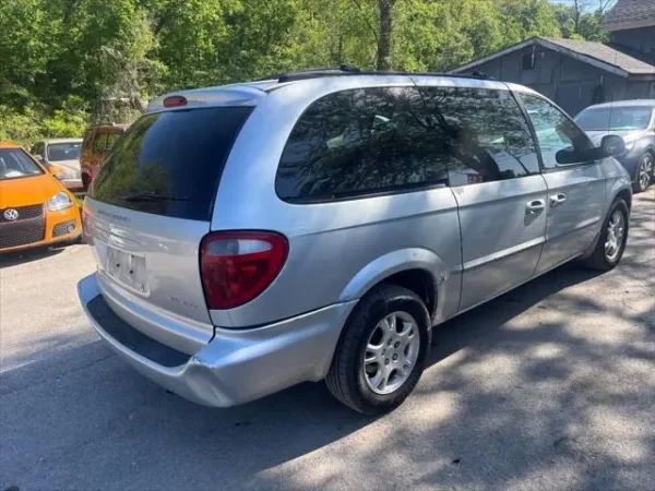 2001 Dodge Grand Caravan Sport 4dr Extended Mini Van - Image 10