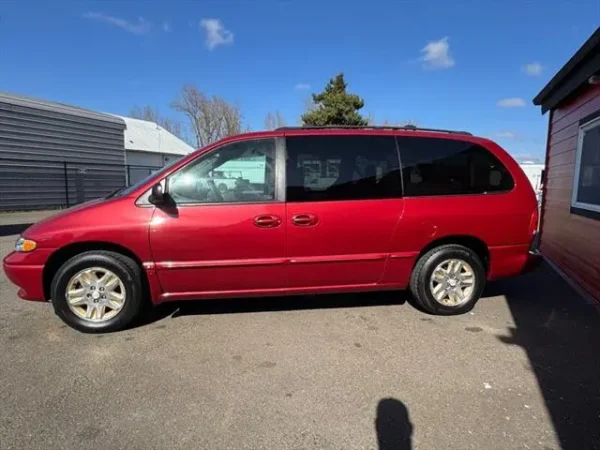 1997 Dodge Grand Caravan ES - Image 8