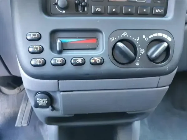 2000 Dodge Grand Caravan SE - Image 10