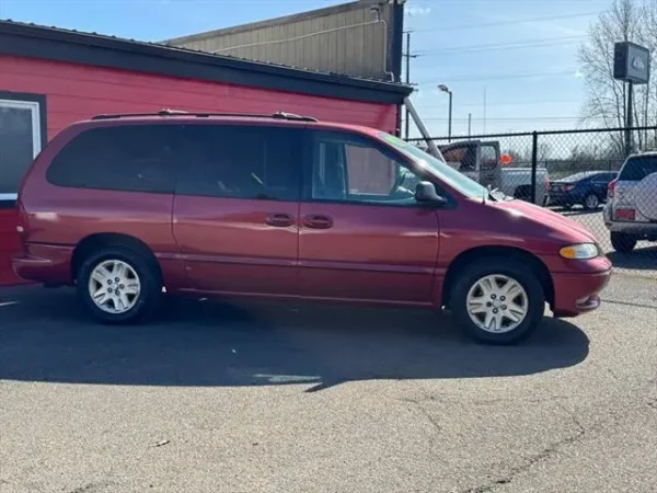 1997 Dodge Grand Caravan ES - Image 17
