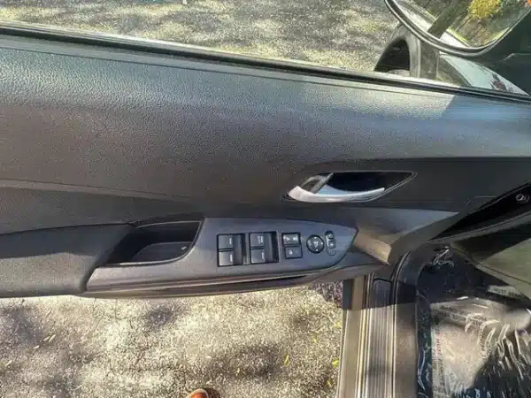 2013 Honda CR-V LX - Image 9
