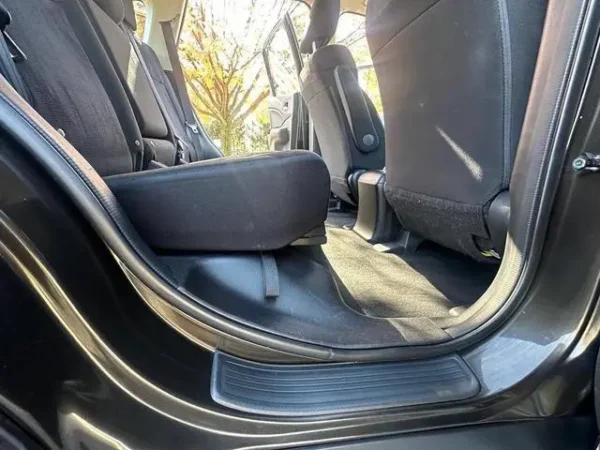 2013 Honda CR-V LX - Image 11