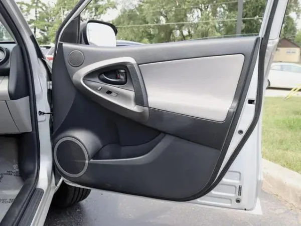 2012 Toyota RAV4 Sport - Image 19