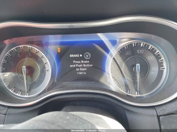 2020 Chrysler 300 Limited - Image 7