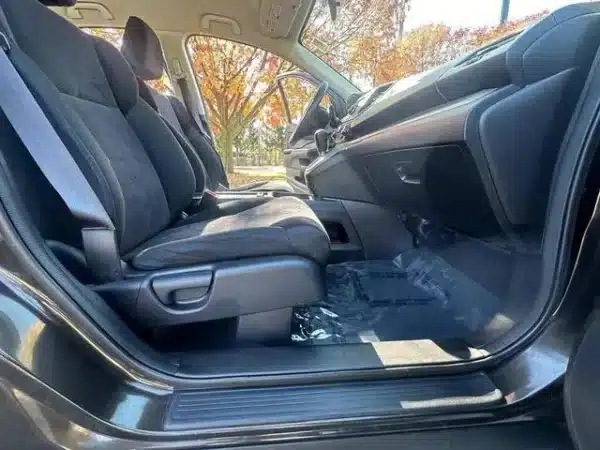 2013 Honda CR-V LX - Image 19