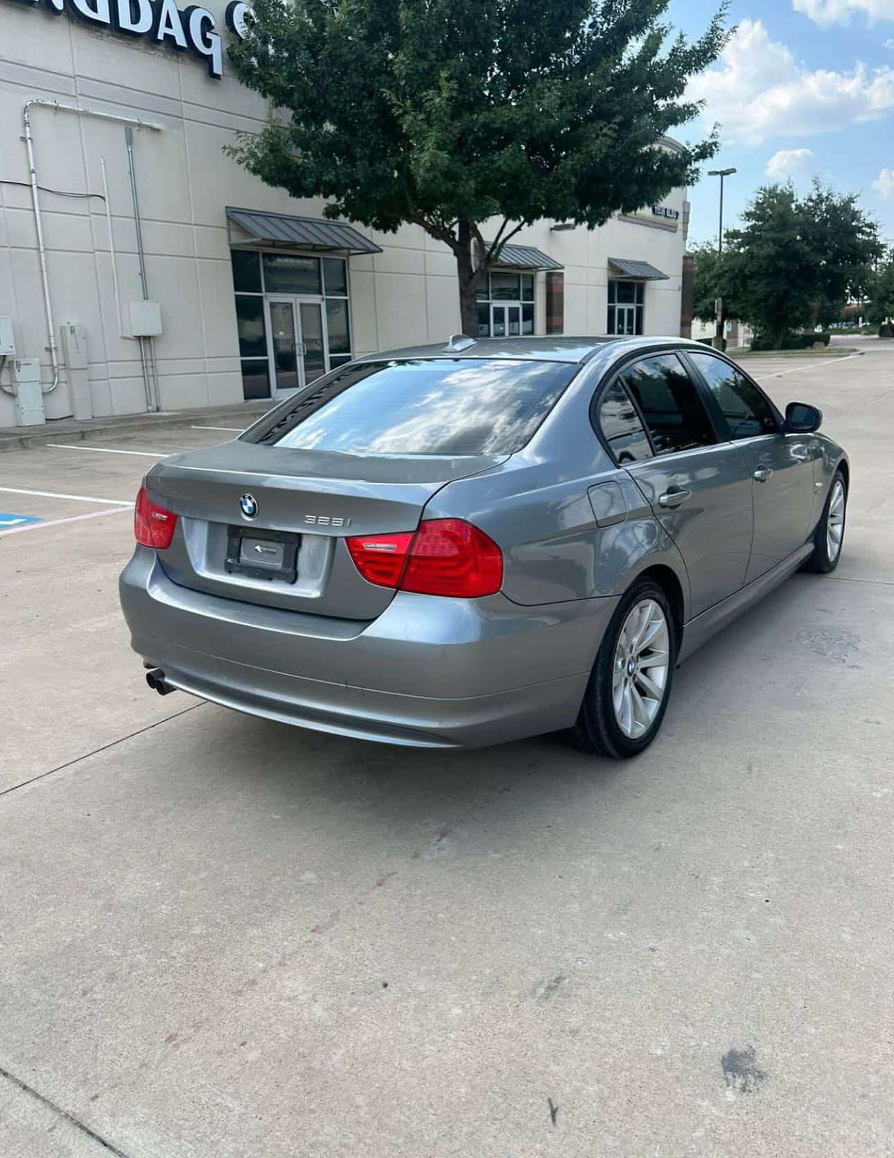 2011 BMW 3 Series for Sale - Image 9