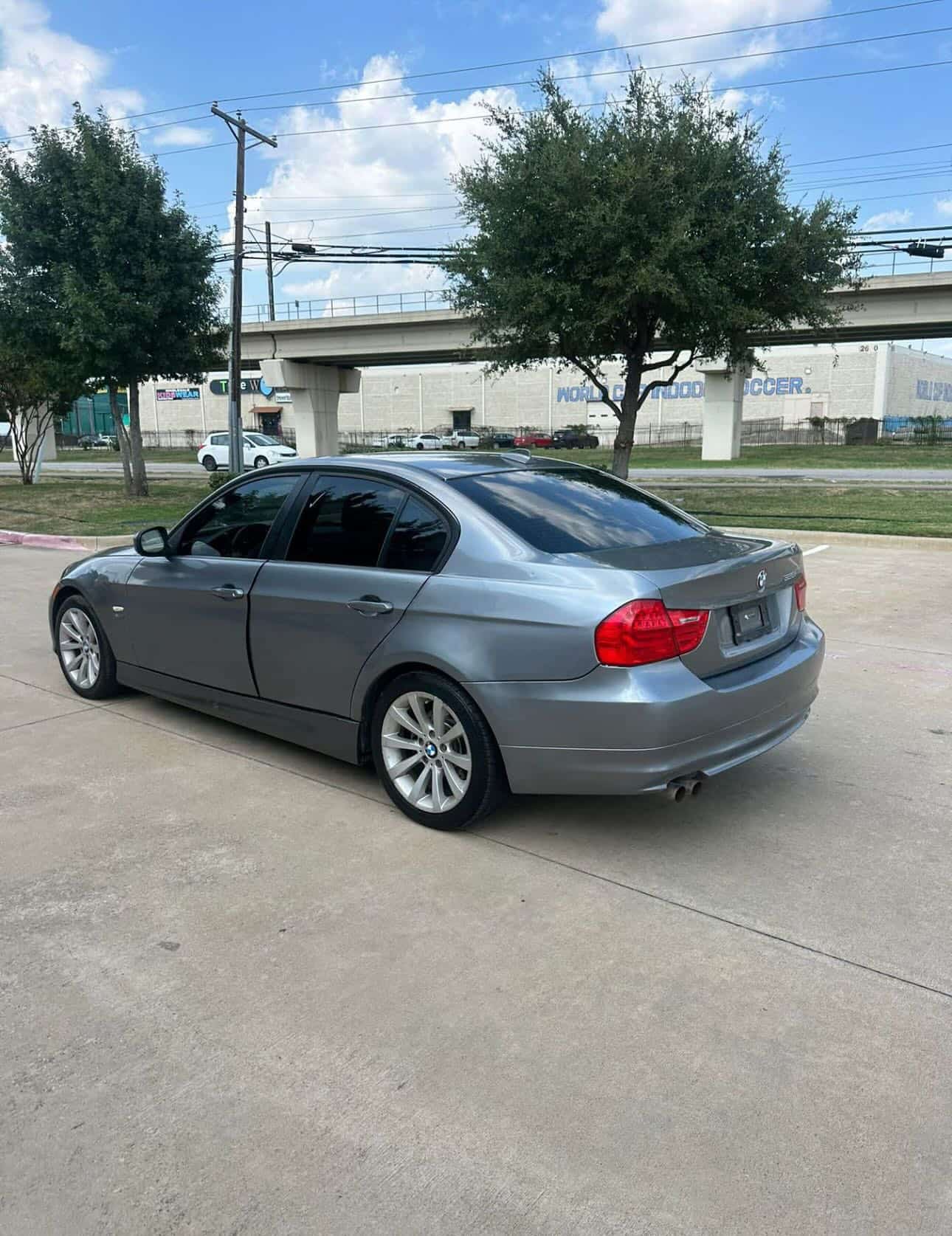 2011 BMW 3 Series for Sale - Image 2