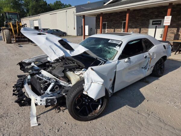 Salvage 2023 challenger scatpack - Image 4