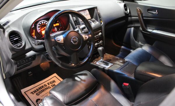 2009 Nissan Maxima SV Premium for Sale - Image 2